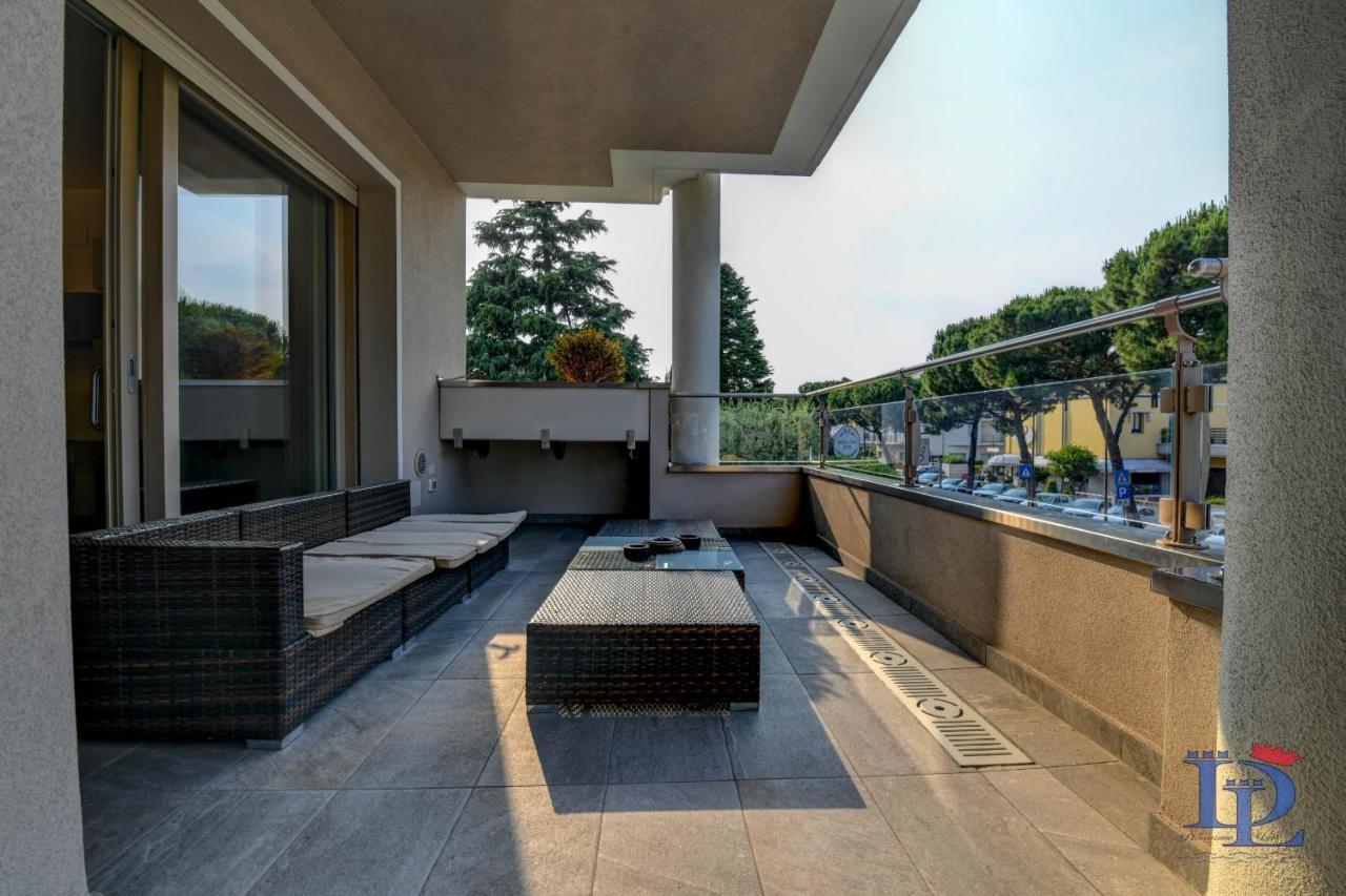 Desenzanoloft Official Partner Marriott Homes & Villas - Oscar Luxury Suite Дезенцано-дель-Гарда Экстерьер фото