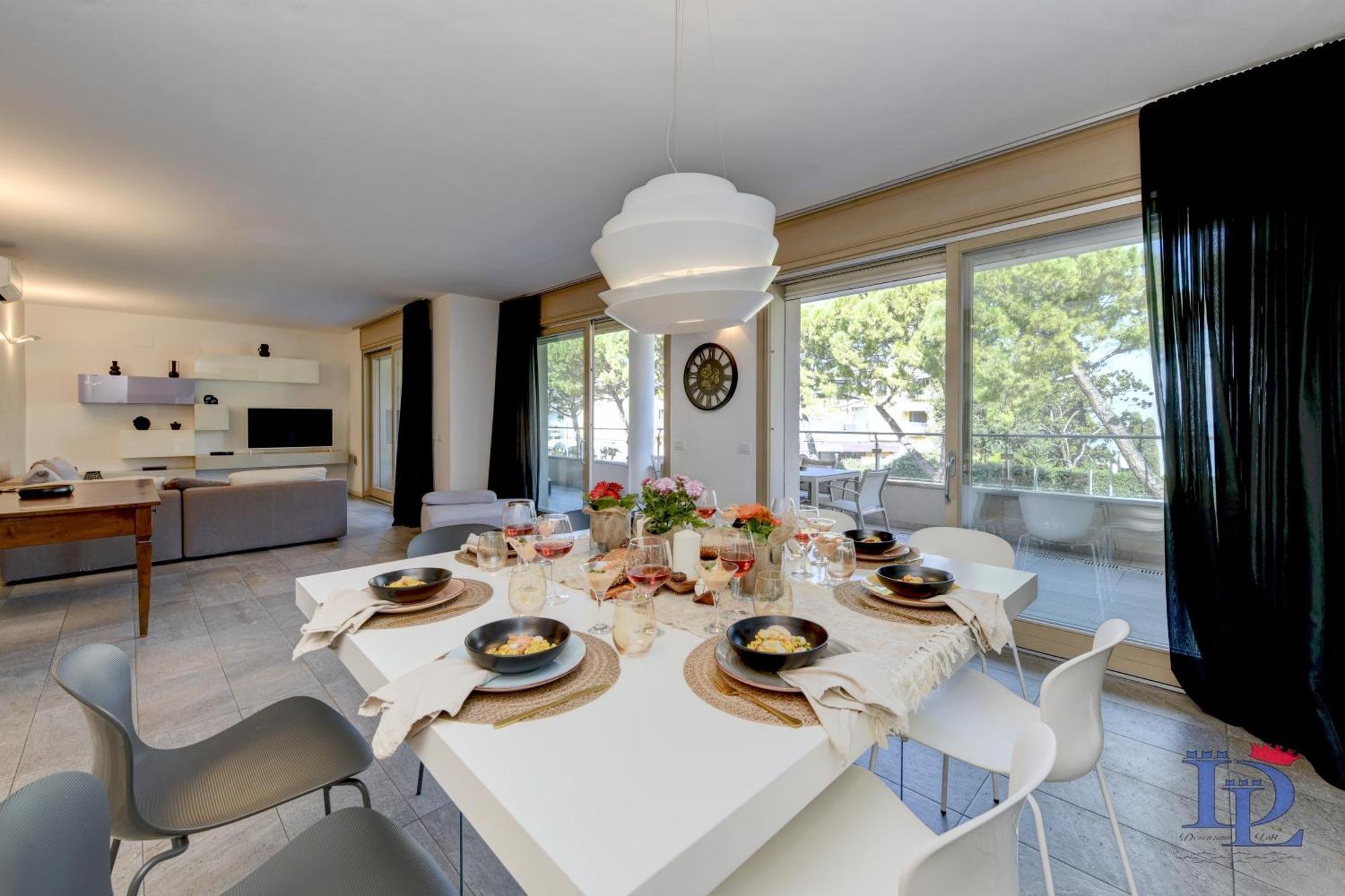 Desenzanoloft Official Partner Marriott Homes & Villas - Oscar Luxury Suite Дезенцано-дель-Гарда Экстерьер фото
